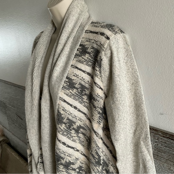 Lucky Brand Cardigan Asymmetrical Draped Open Front Size Medium (K1) - Picture 3 of 7